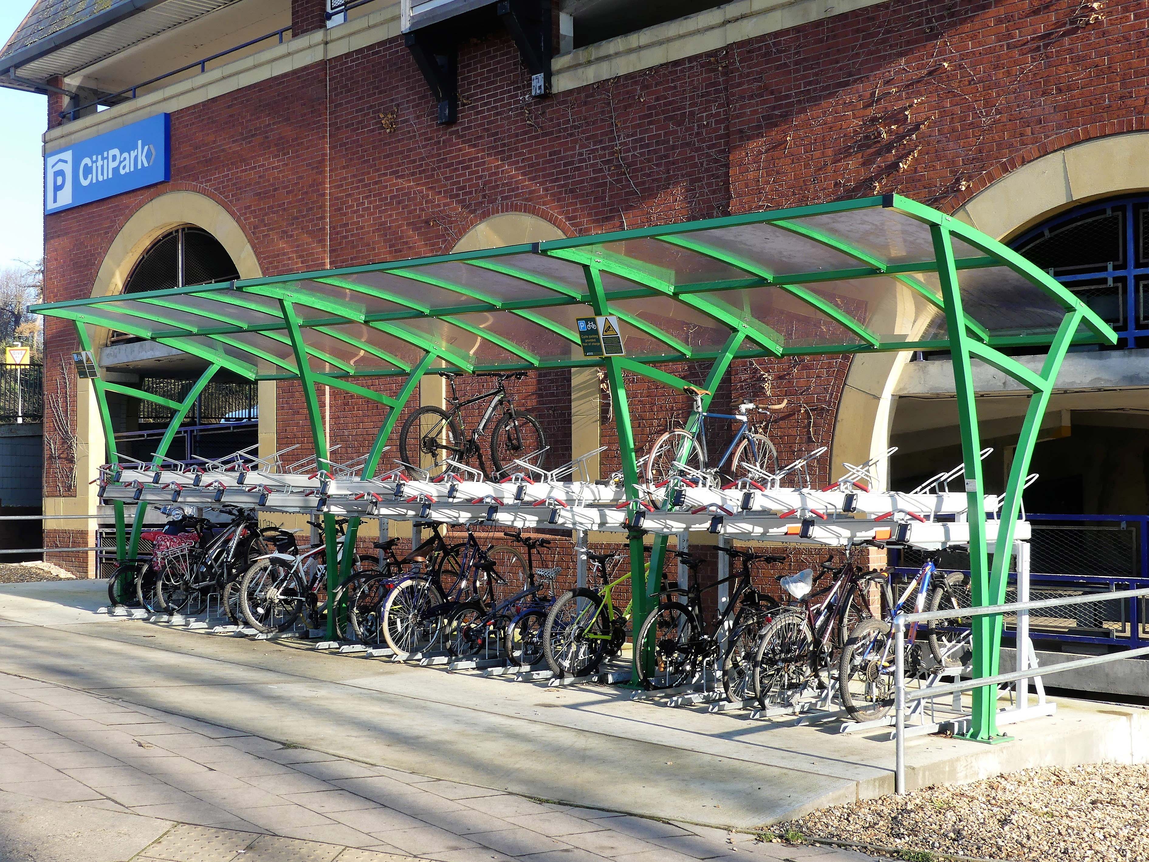 Falco 2025 cycle shelter